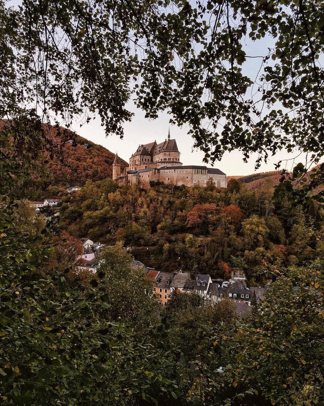 https://buro247.rs/wp-content/uploads/2019/05/10_Vianden.jpg