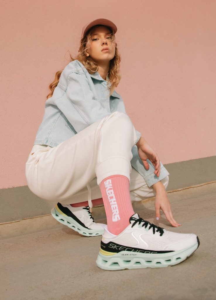 Naša nova street style opsesija: Udobne patike koje privlače poglede 11 061A8140 Edit