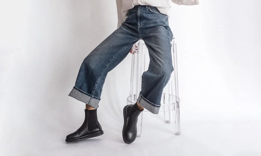 Kako da nosite farmerke? Sa visoko podvrnutim nogavicama 7 https://buro247.rs/wp-content/uploads/2020/10/podvrnute_farke_cover.jpg