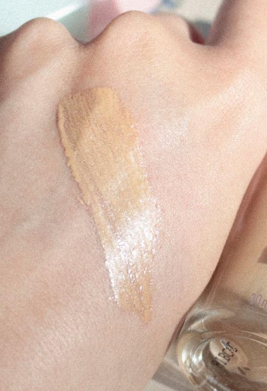 Catrice Soft Glam Filter Swatch Buro247