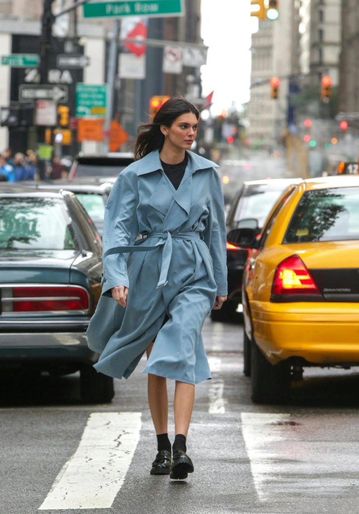 kendall jenner trench coat
