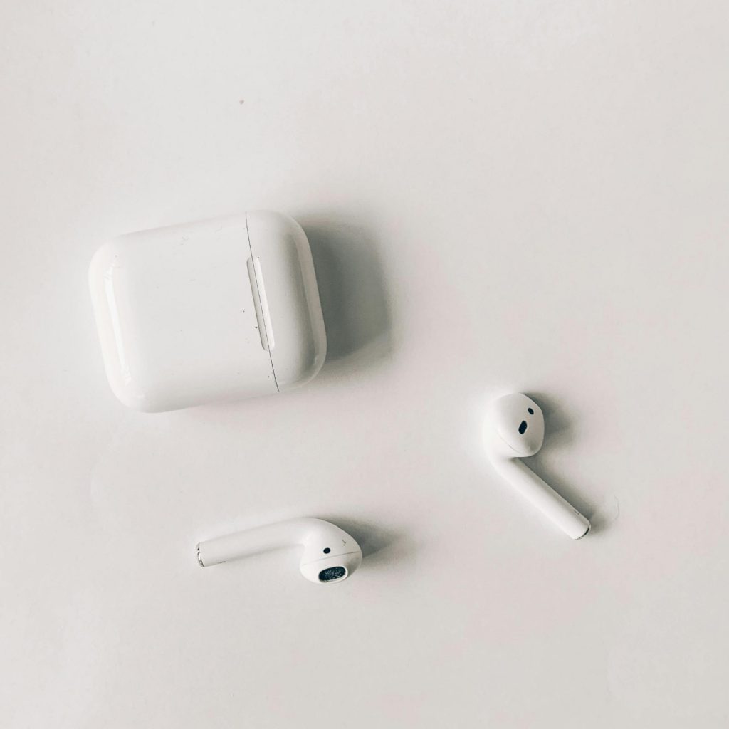 Apple je i službeno klasifikovao prvu generaciju AirPods-a, HomePod-a i iPhone X kao „Vintage“