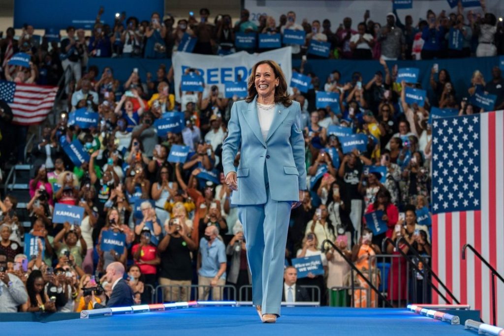 kamala harris moda 2