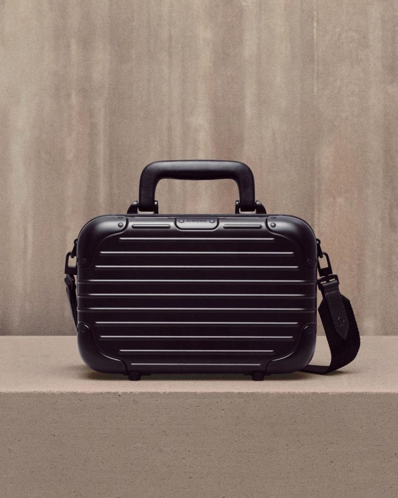 Rimowa black