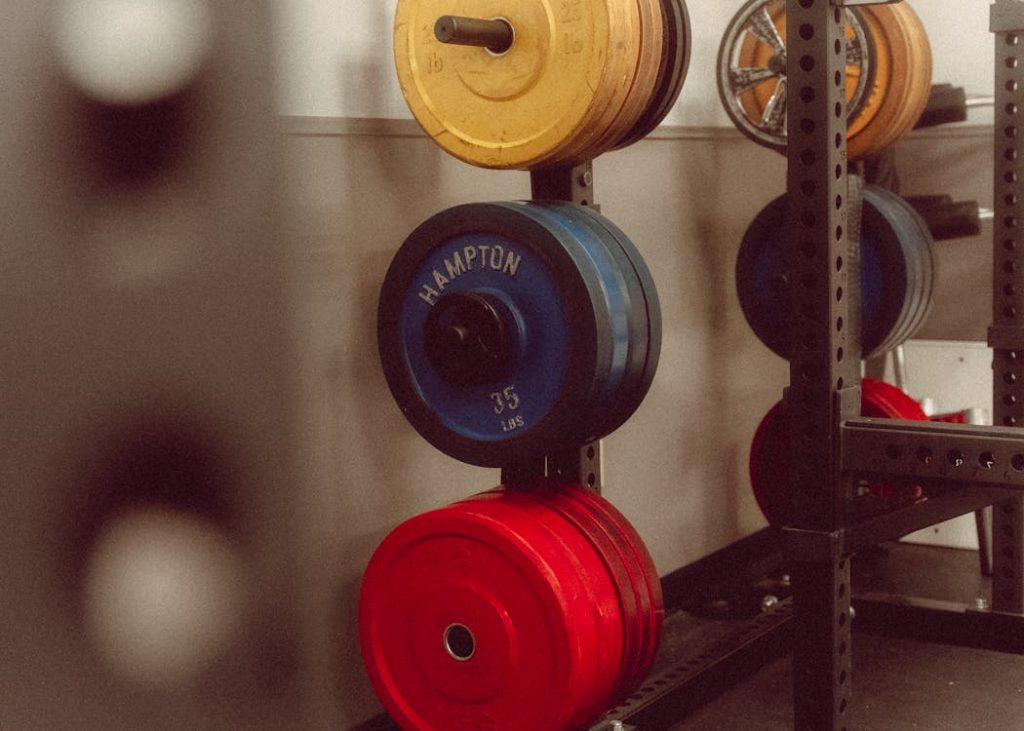 free photo of hampton weights on gym