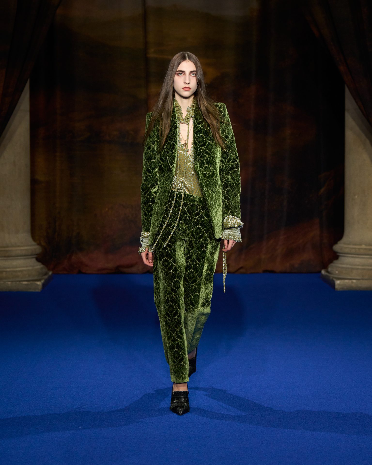 Burberry Winter 2025 Show Look 43