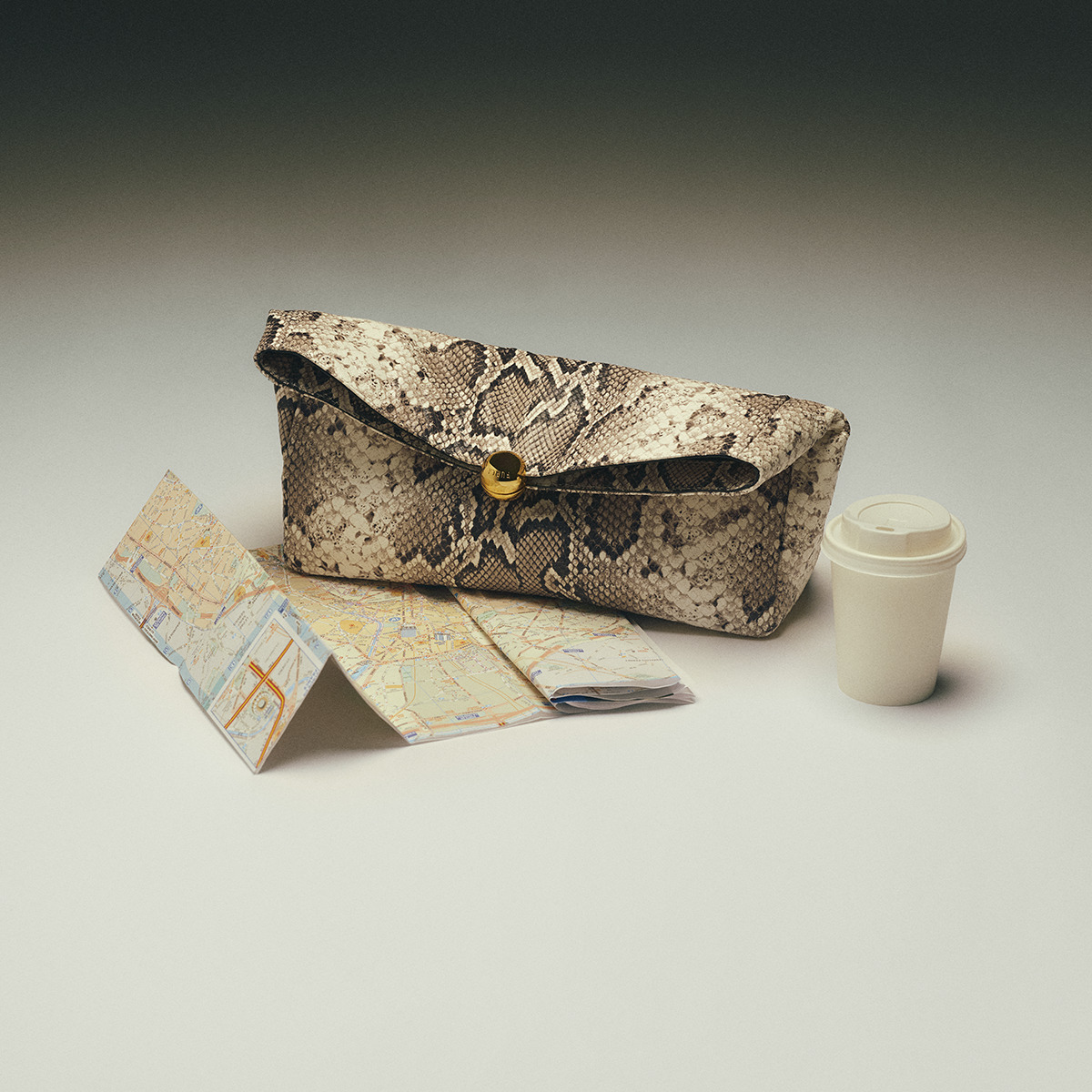 Nove Furla torbe su inspirisane italijanskim letom: Ove modele dodajemo na wish listu 7 Sfera Soft Clutch
