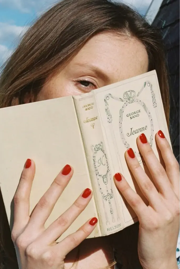 Crveni nokti su apsolutni trend ovog proleća 8 ebdec9707198bfcf0782401ad6ca5f01