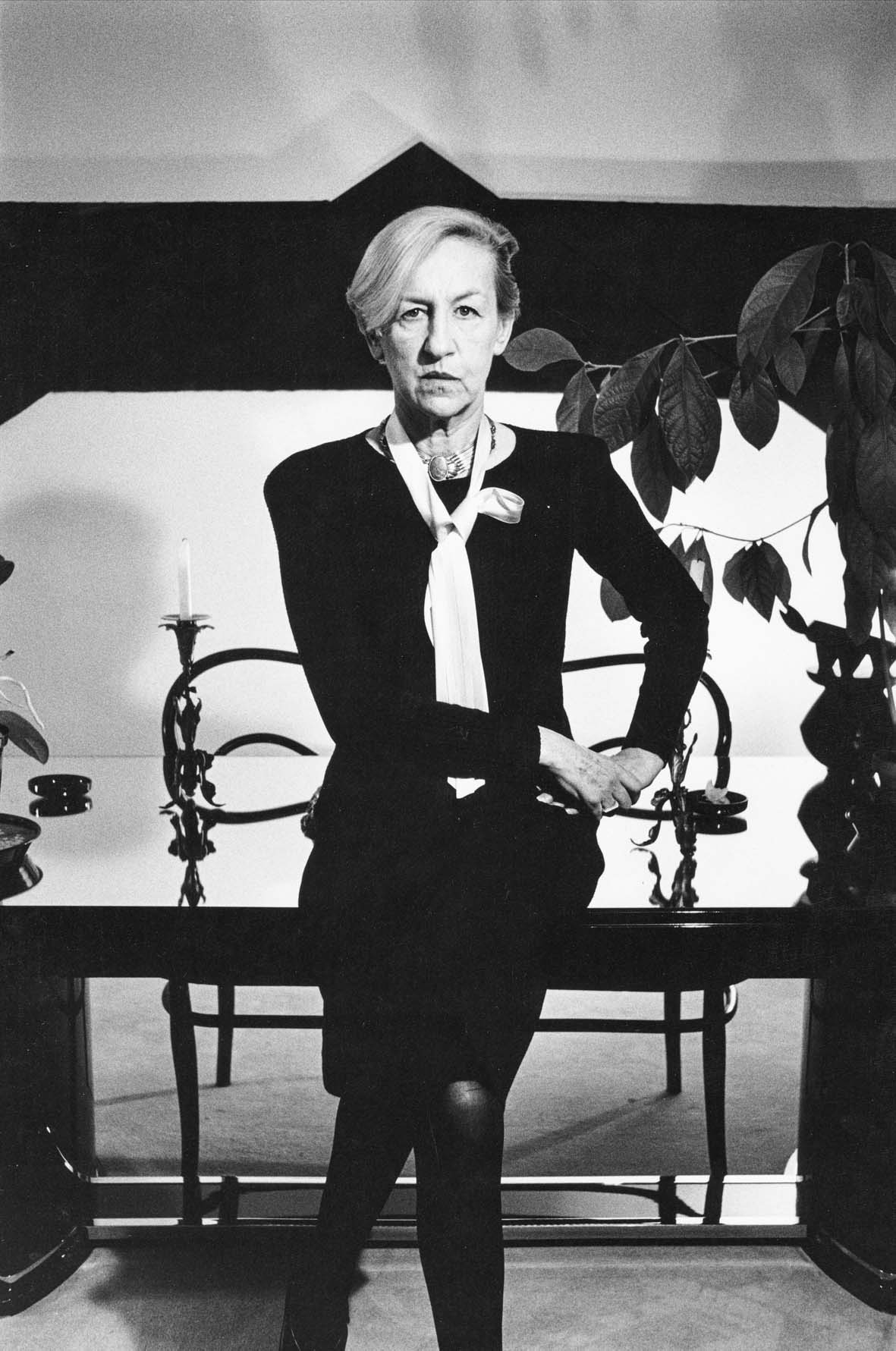 Izložba fotografija Alice Springs otkriva najveću nepoznatu priču mode 15 5 Alice Springs Andree Putman Paris 1980 © Helmut Newton Foundation