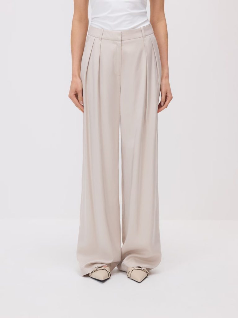 Pantalone Kendall Jenner transformišu svaki autfit: Gde da ih nađete 17 665AC 08X 003 1 1011875