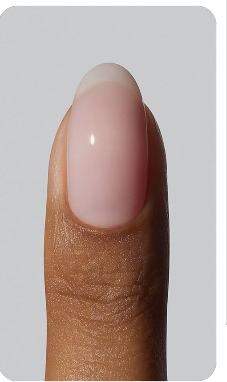 Obnovljeni trend: “Clean Girl” nokti (opet) osvajaju beauty scenu 12 7f2257b5cb3d1445da6e33baecad0502