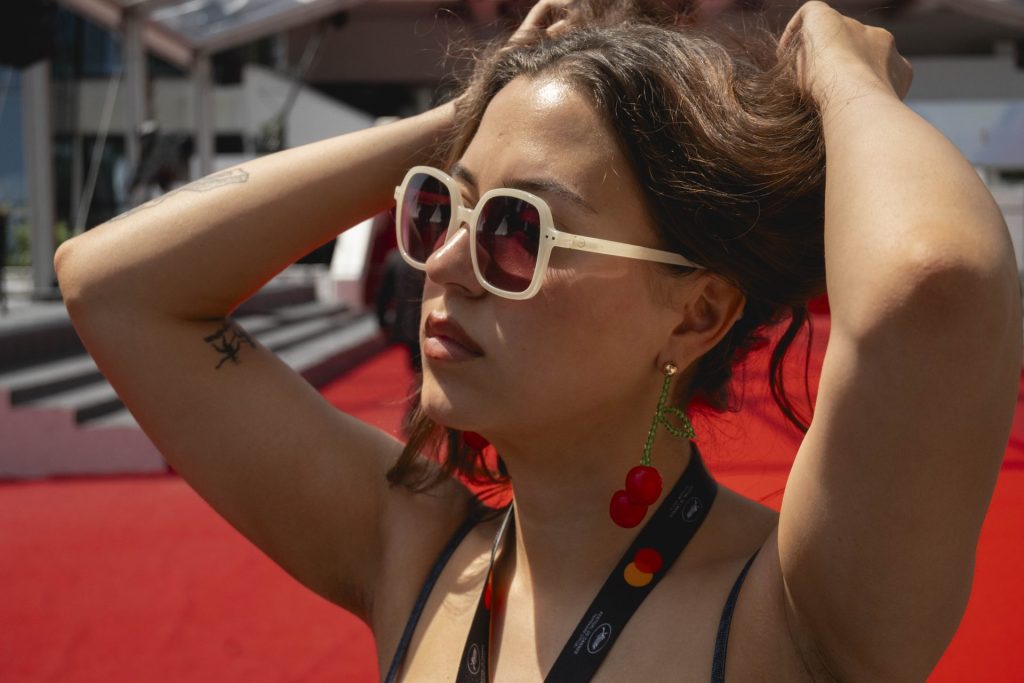 Easy Glam: IZIPIZI pogled na 78. Kanski filmski festival 13 BUROKAJA ZA IZIPIZI 2