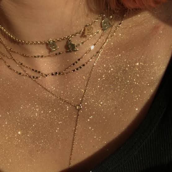 Body Glitter jedan od vodećih letnjih trendova, mi vičemo NE 9 c15fe14f21e3174e613584e8cce2c386