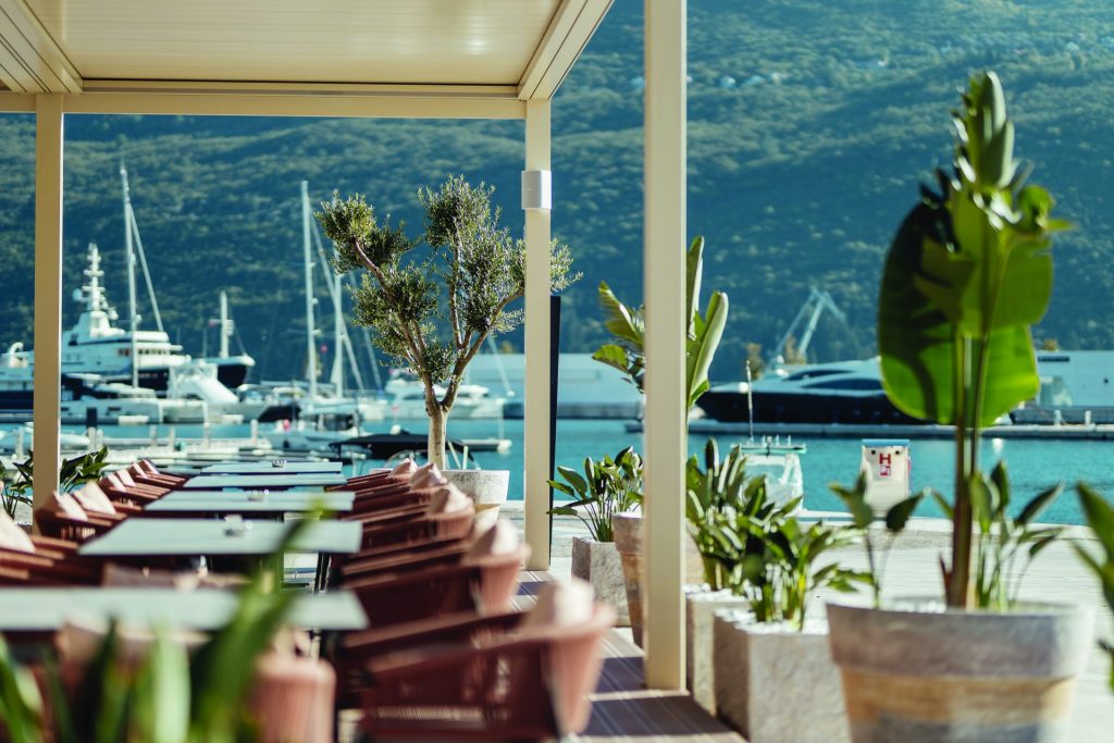 Život bez kompromisa: Kako izgleda dan u Marina rezidencijama 8 portonovi square restaurant 53166111904 o