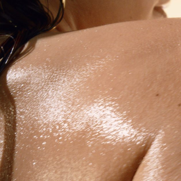 ysl dmi fraw libre leau nue 25 alt view digital still life hd screenshot skin glow square 3000x3000px 3614274293845 rgb