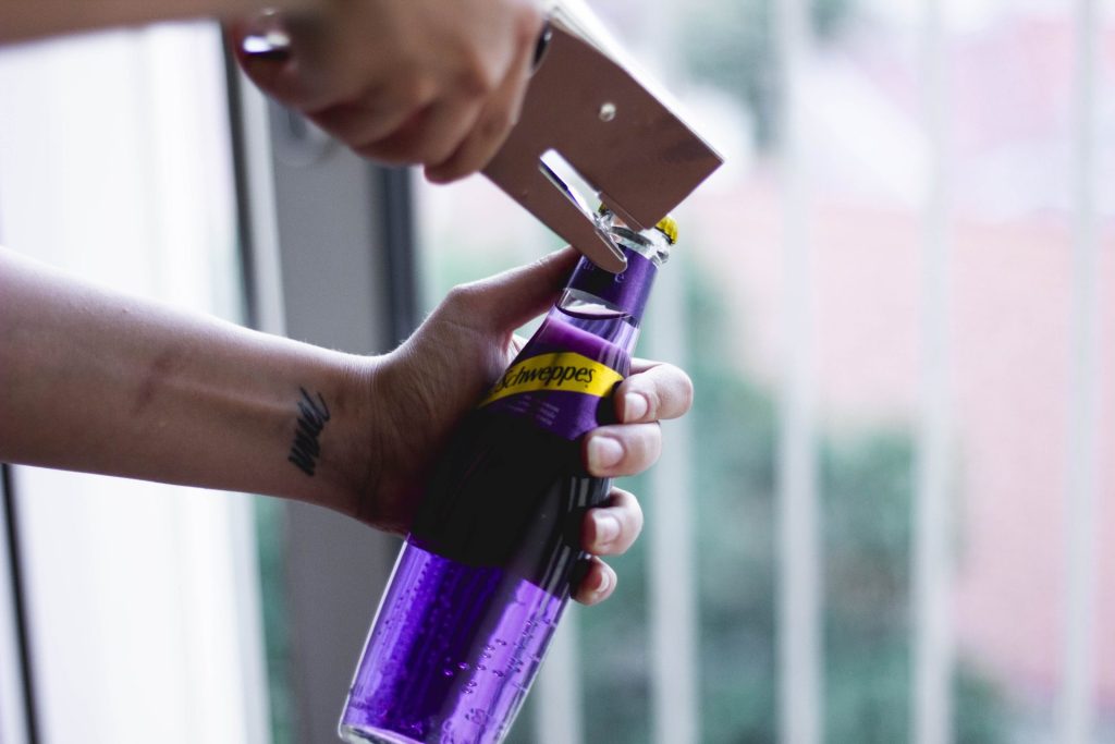 Kada se leto prelije u čašu: Upoznajte naše novo omiljeno piće 15 BURO SCHWEPPES PURPLE 13