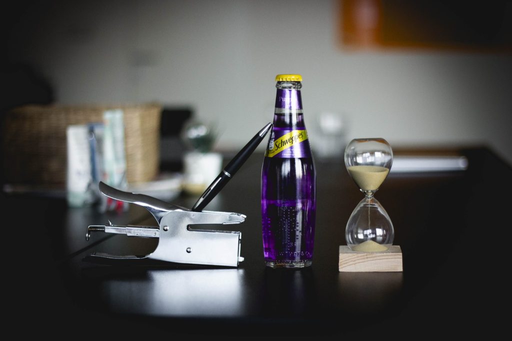 Kada se leto prelije u čašu: Upoznajte naše novo omiljeno piće 12 BURO SCHWEPPES PURPLE 6
