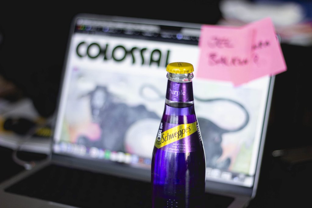 Kada se leto prelije u čašu: Upoznajte naše novo omiljeno piće 11 BURO SCHWEPPES PURPLE 8