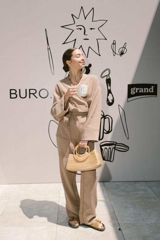 Buro X Grand52