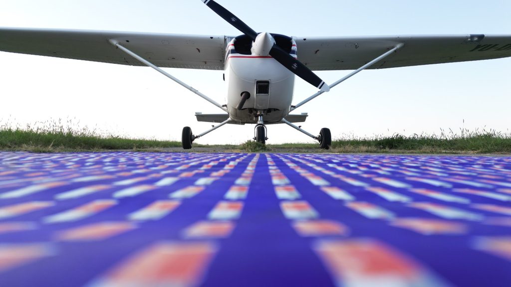 Cigarete na platnu od 10 metara: Ena Jevtić o umetnosti i slobodi 17 DJI 0009
