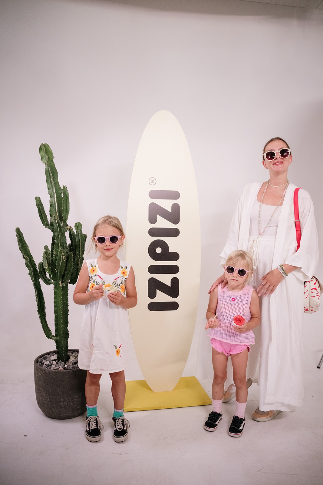 LETO JE STIGLO RANIJE – IZIPIZI NAPRAVIO SUNČANI RESET U SRCU BEOGRADA 9 IZIPIZI FOTOGRAFIJA 10