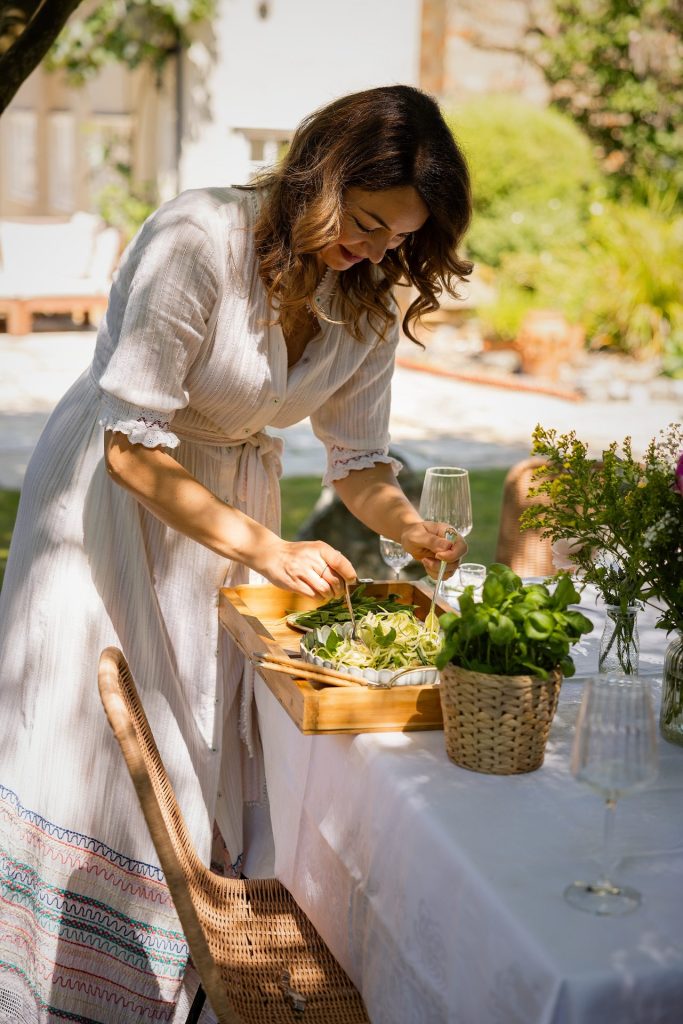 Osvežavajući letnji zalogaj: Salata s rukolom i fetom + bruskete sa smokvama 7 Salata