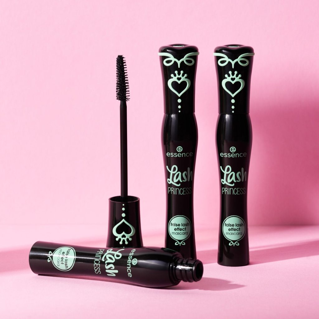 essence Ultra Europe: Kad "MAKE BEAUTY LOUD" postane najglasniji hit festivala 19 4250947516027 essence Lash PRINCESS false lash effect mascara 6