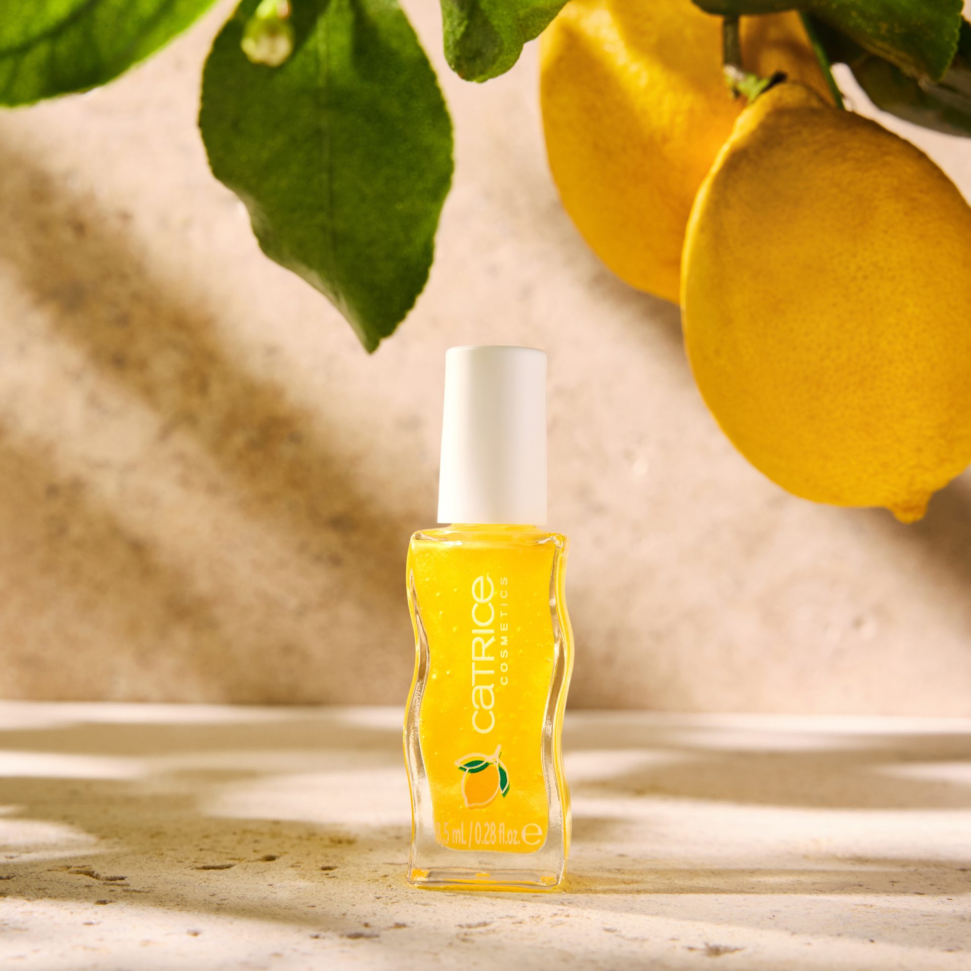 Sunce u bočici: Catrice predstavlja limitirani letnji sjaj za usne - SUMMER LIPS 4 ID 4603814 Product 1