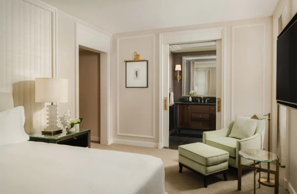 Waldorf Astoria ponovo otvara vrata nakon osam godina: Zavirite u ponudu 9 King Room Waldorf Astoria New York 1150x750 1