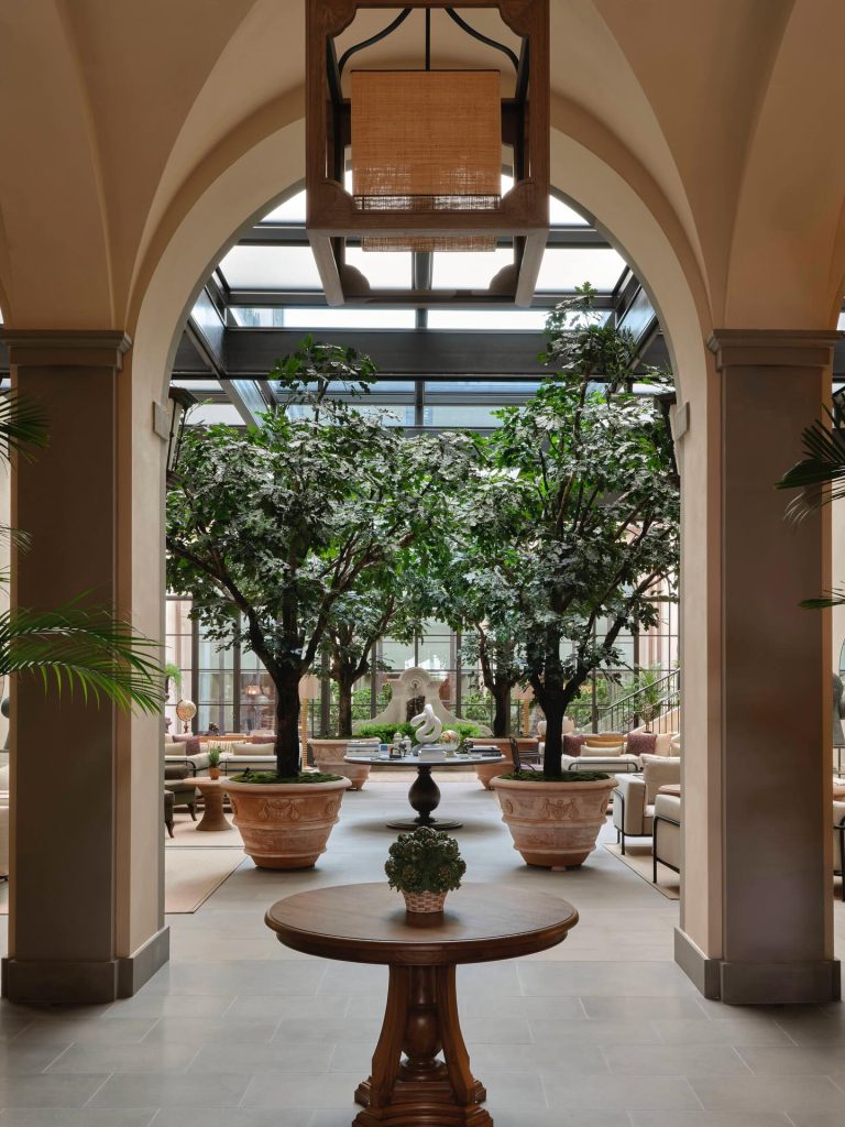 Internat u Toskani pretvoren je u čarobni "dark academia" hotel 12 image 8779756