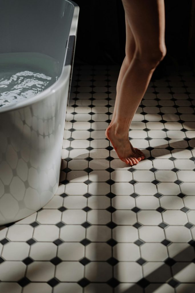 Vodič za glatku kožu: Sve što treba da znate o depilaciji bikini zone 8 pexels cottonbro 4155437