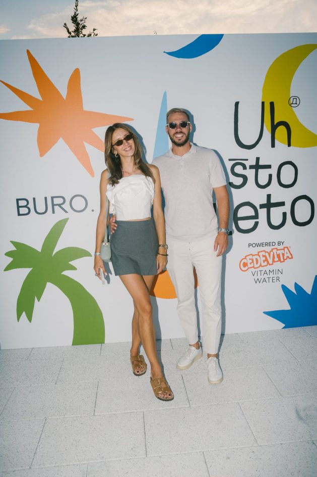 BURO 330