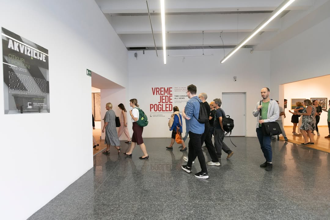 Aktuelna izlozba Vreme jede pogled u Muzeju savremene umetnosti Vojvodine osmisljena je da vi2