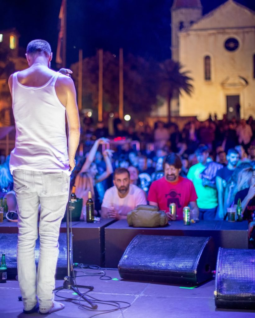 „Modro i zeleno” se vraća: Regionalne muzičke zvezde u čast Milana Mladenovića 6 modro i zeleno