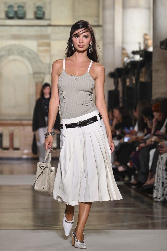 Midi-suknje u fokusu: 5 ideja za stilizaciju sa Tory Burch revije 14 profimedia 1037665917