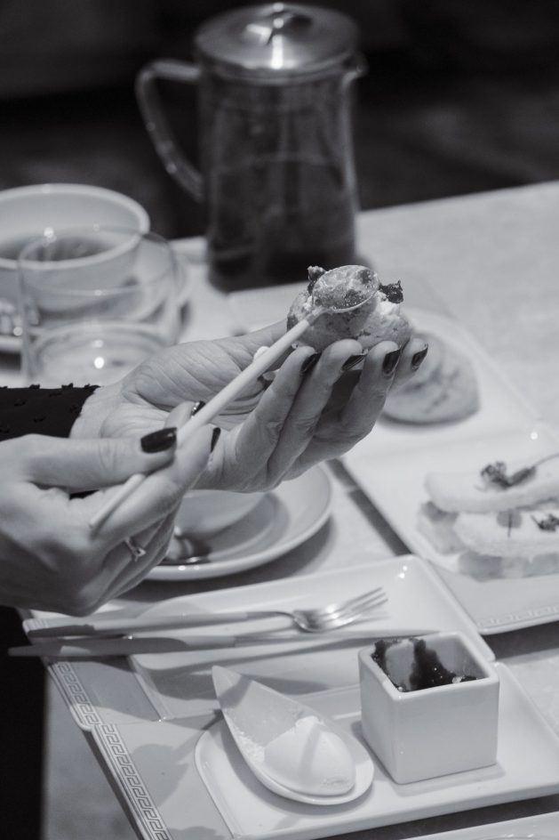 BURO. na popodnevnom čaju u hotelu St. Regis: Kad se uživanje pretvori u ritual 42 DSC 8121