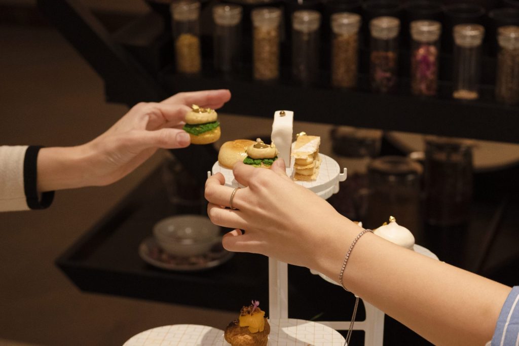 BURO. na popodnevnom čaju u hotelu St. Regis: Kad se uživanje pretvori u ritual 51 DSC 8182