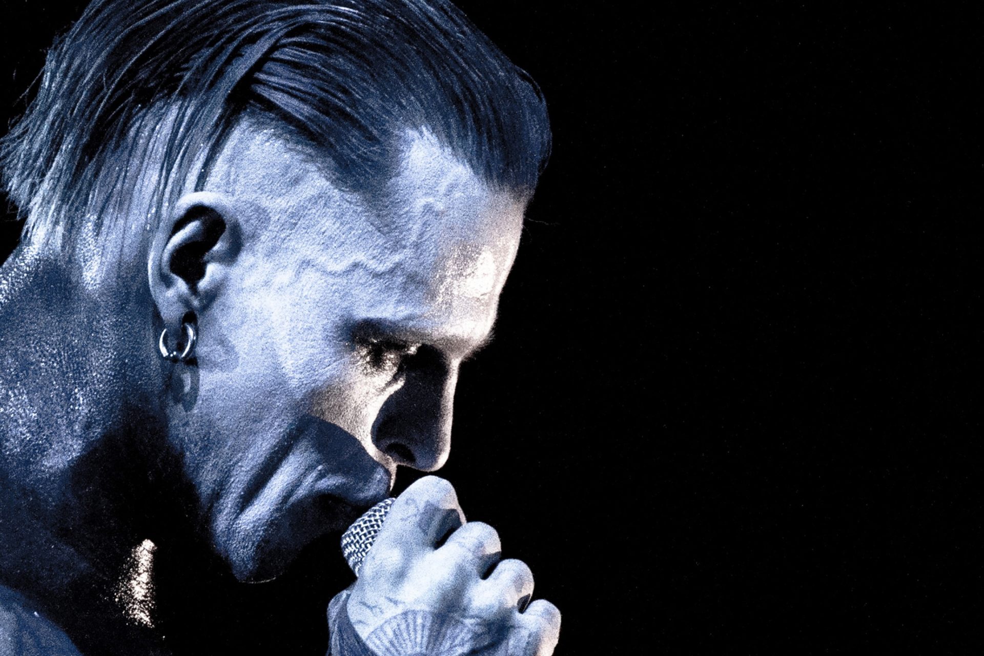 Izložba "Zamrznuti tonovi" omaž muzici kroz objektiv Marka Ristića 1 MixCollage 29 Oct 2025 10 16 AM 4654