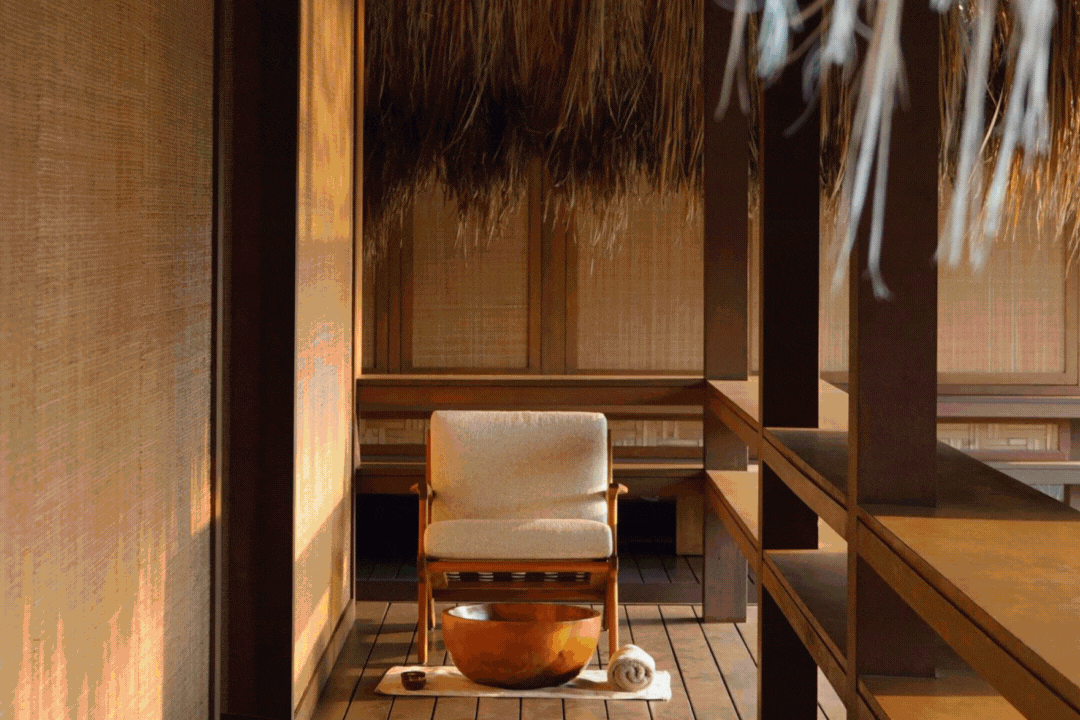 Usred tmurne jeseni, vodimo vas u najlepši hotel Indonezije 2 hotel