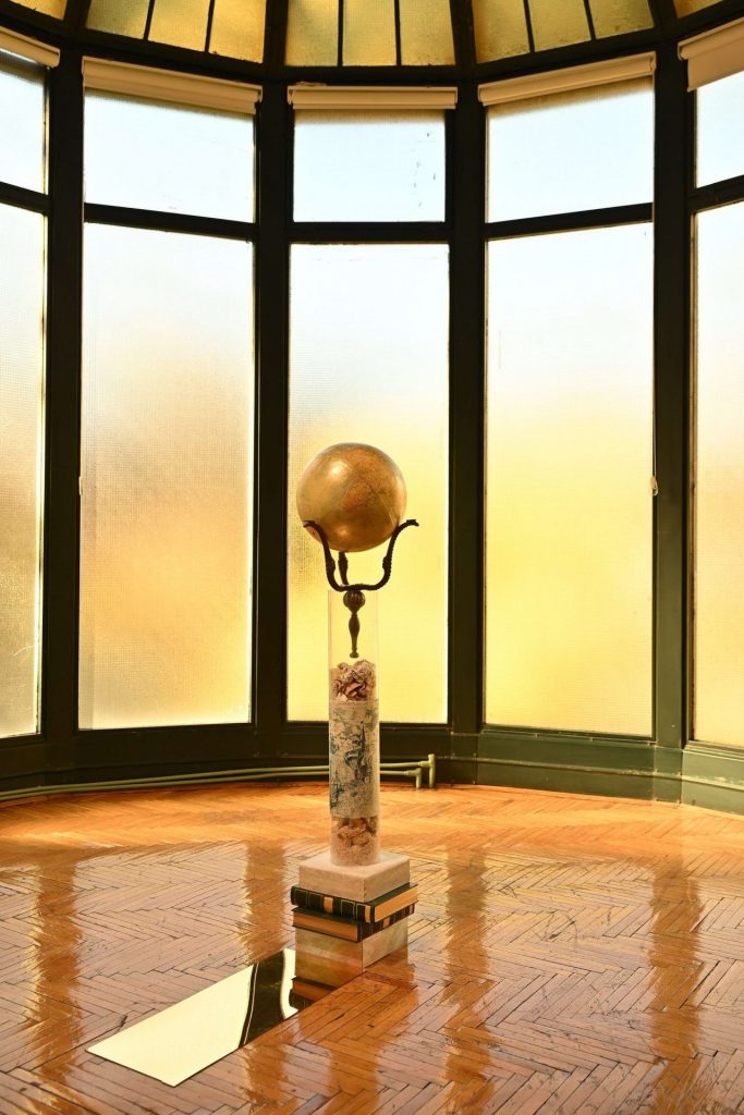 Devet soba, devet svetova: Putovanje kroz heterotopije Lane Vasiljević 8 1 5