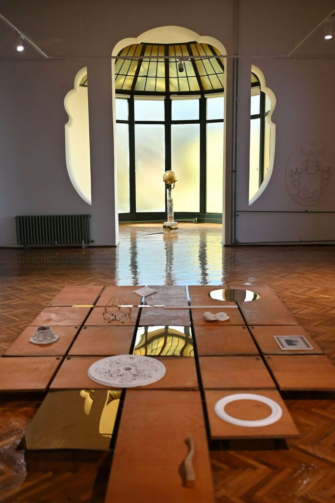 Devet soba, devet svetova: Putovanje kroz heterotopije Lane Vasiljević 9 2