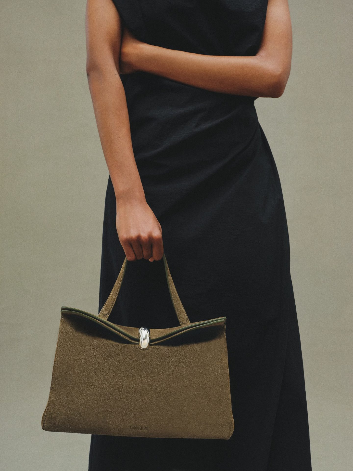 25HBAW00439AC09A04560 18 1