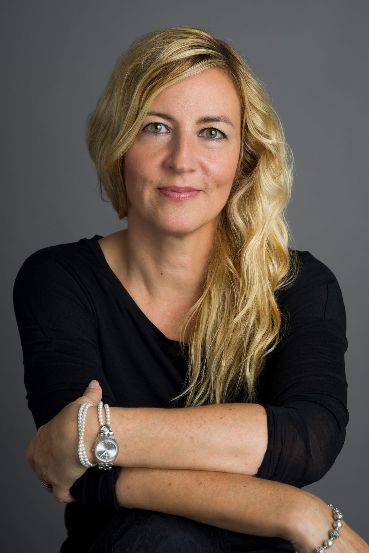 38 WISDOM OF HAPPINESS BARBARA MILLER DIRECTOR PHOTO BY JASON ASHWOOD