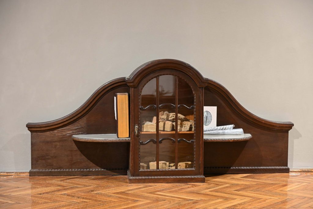 Devet soba, devet svetova: Putovanje kroz heterotopije Lane Vasiljević 26 4 2