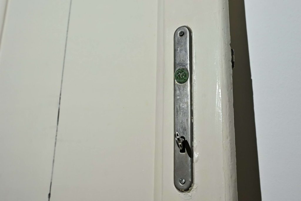 Devet soba, devet svetova: Putovanje kroz heterotopije Lane Vasiljević 39 EDY 2101