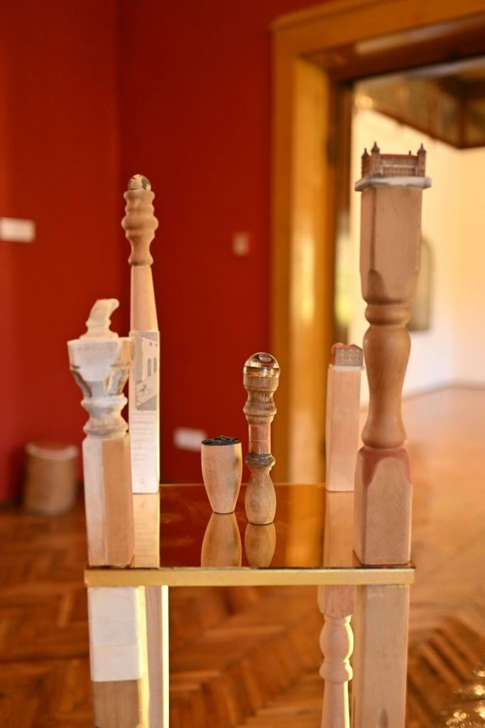 Devet soba, devet svetova: Putovanje kroz heterotopije Lane Vasiljević 33 EDY 2181