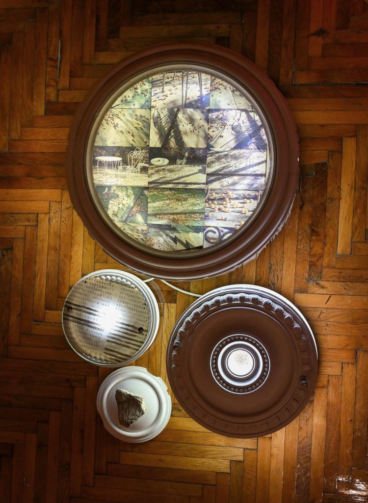 Devet soba, devet svetova: Putovanje kroz heterotopije Lane Vasiljević 36 EDY 6979