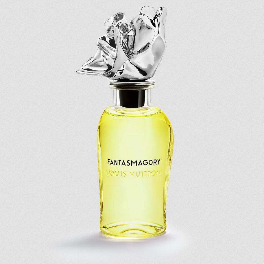 Ovo je parfem jeseni, ali po Louis Vuitton receptu 8 Screenshot 2025 11 06 at 13 38 40 louis vuitton fantasmagory LP0429 PM2 Front view.png AVIF слика 1090 × 1090 пиксела – Размера 67