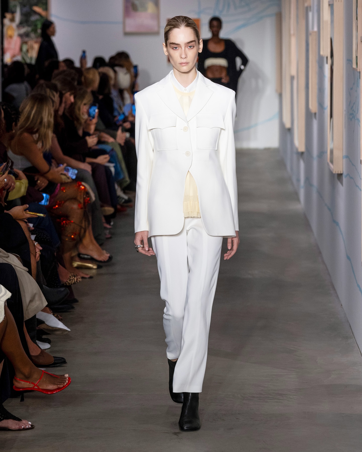 Ispod radara: ASHLYN 10 image 4338678