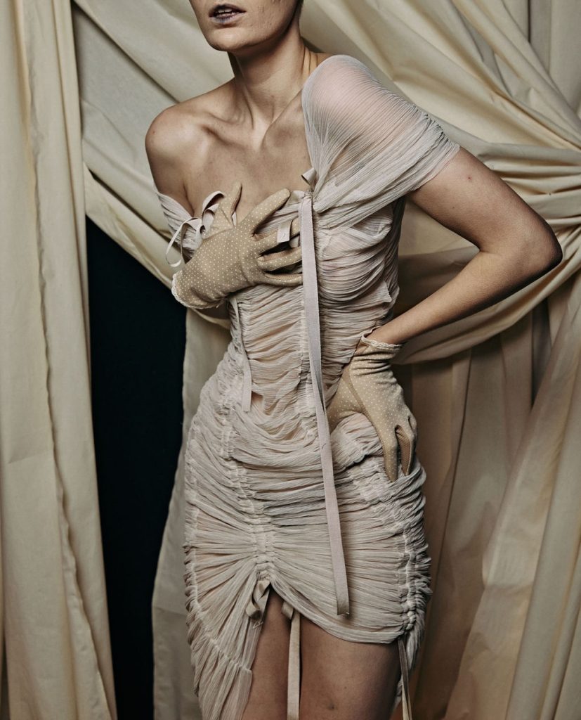 Ispod radara: Elena Velez 7 image 5353002